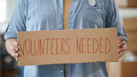 volunteers needed sign